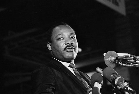 eredeti képaláírás 431968 memphis, az egyik utolsó kép, amely Dr. Martin Luther Kingről, ifj., aki egy április 3-i memphisi tömeggyűlésen beszél, amikor azt mondta, ne állítsa le az április 8-ra tervezett hatalmas demonstrációt, egy szövetségi rendelkezés ellenére a Nobel-békedíjast orvlövészek lövedéke elejtette, április 4