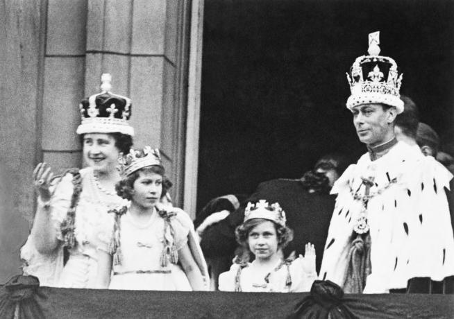 György vi király és családja királyi díszben
