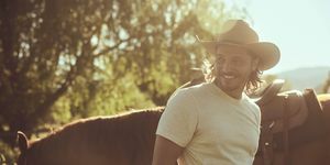 luke grimes lóval