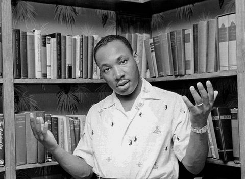montgomery, al május 1956 polgárjogi vezető tiszteletes Martin Luther King, ifj. otthon lazít 1956 májusában Montgomeryben, Alabama fotó: Michael ochs archívum képek