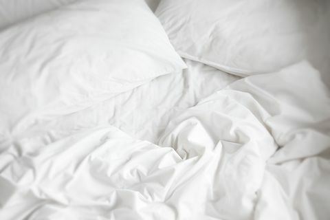 fehér ágyneműt
