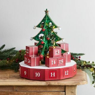 Karácsonyfa 3D fából készült adventi naptár