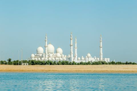 Sheikh Zayed mecset Abu Dhabi - a legnépszerűbb tereptárgyak a világon