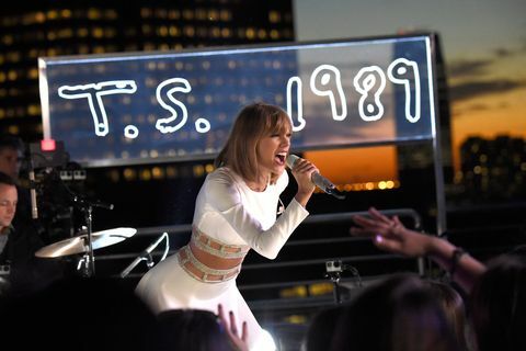 New York, ny. október 27. Taylor Swift fellép 1989-es titkos ülésén az iheartradio-val 2014. október 27-én New York Cityben. Fotó: Kevin mazurtasgetty images for tas