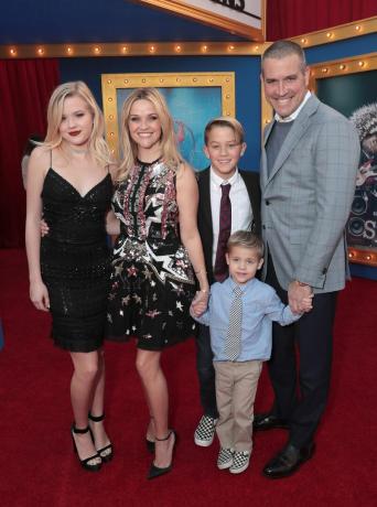 A Universal Pictures „Sing” premierje – Red Carpet