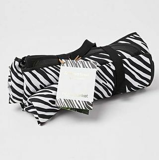 Oliver Bonas fekete-fehér zebra csíkos piknik takaró