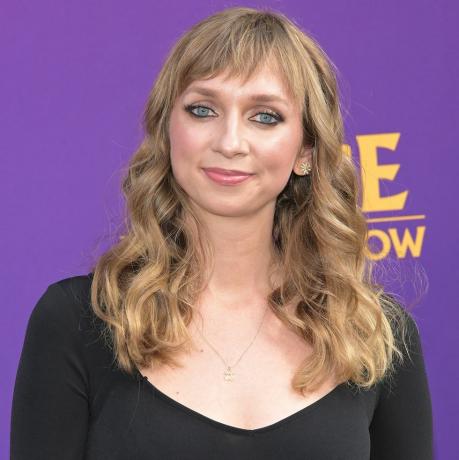 Lauren Lapkus színész részt vesz a los angeles-i netflixs A Bridge hollow átka különleges vetítésén a Netflix tudum színházban