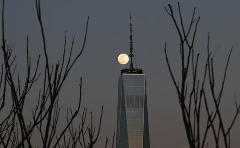 Moonrise felett Manhattan alsó részén, New York City