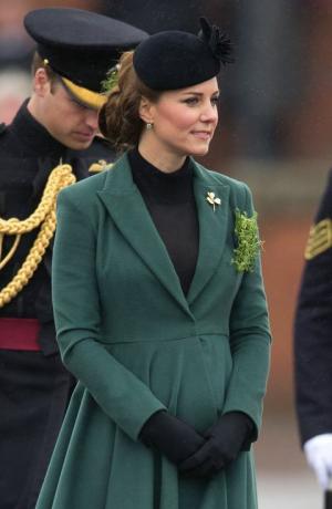 Kate Middleton és gyermeke bumpja volt a legaranyosabb smaragdzöldben a Szent Patrik napján