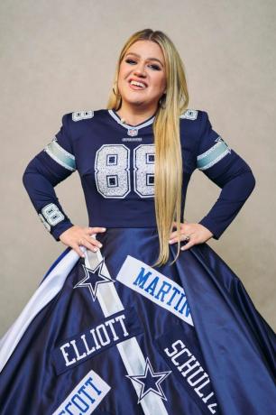 kelly clarkson nfl kitüntetéssel