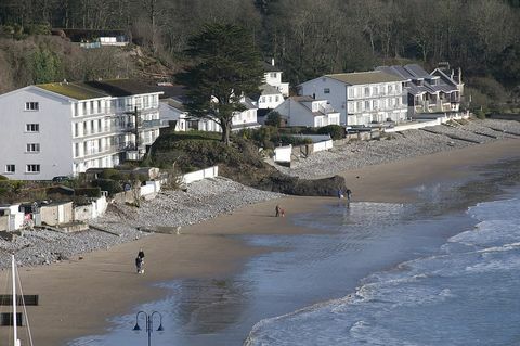 Saundersfoot beach wales