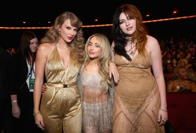 Taylor Swift, Sabrina Carpenter és Gayle a 2022-es American Music Awards-on